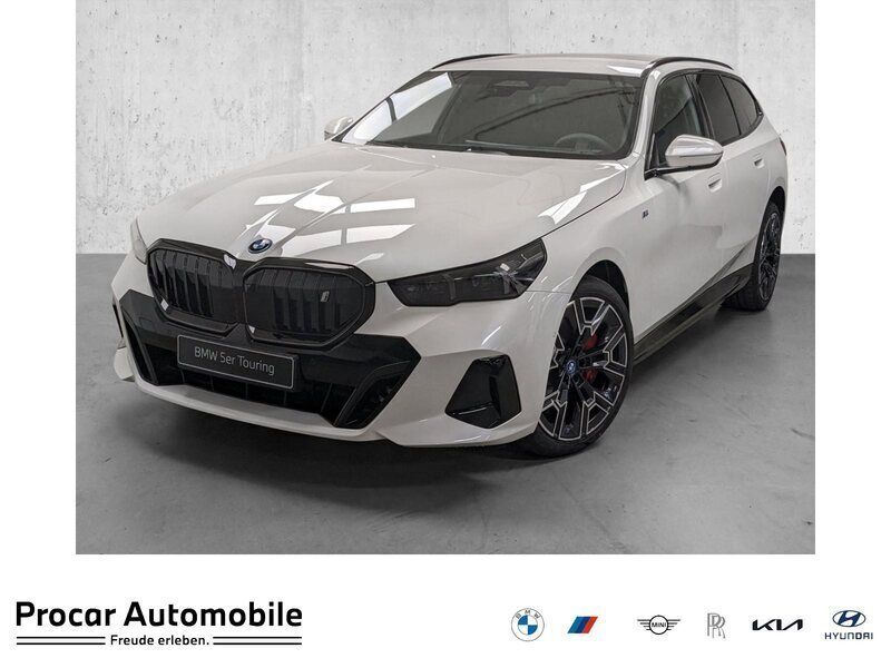 Mineralweiß metallic Gebraucht 2024 BMW i5 M Sport Limousine | 71.890 € - Bild 1/4