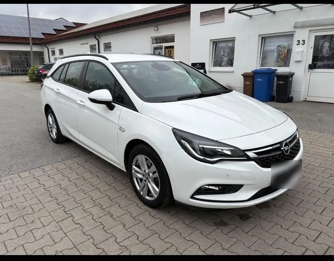 Gebraucht Opel Astra 136 PS (100 kW) 2018 Weiß Kombi