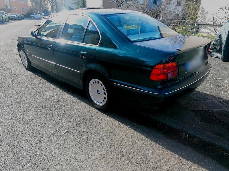 Gebraucht BMW 528 193 PS (141 kW) 1996 Grün Limousine
