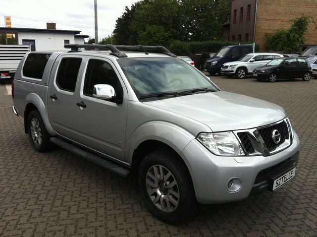 Gebraucht Nissan Navara 231 PS (169 kW) 2012 Silber Pickup
