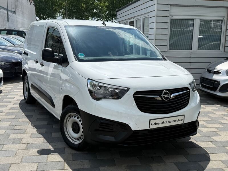 Jade weiss/arktis weiss Gebraucht 2019 Opel Combo Selection Van / Kleinbus | 8.499 € (Guter Preis) - Bild 1/4