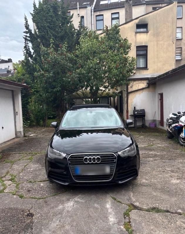 Second-hand Audi A1 86 CP (63 kW) 2011 Negru Hatchback