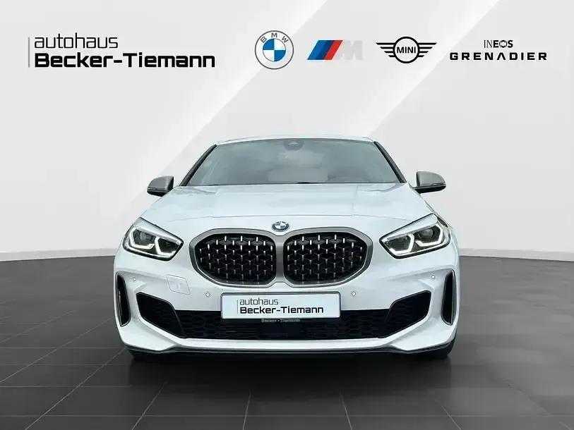 Gebraucht BMW M135 Performance 306 PS (225 kW) 2023 Weiß Kleinwagen