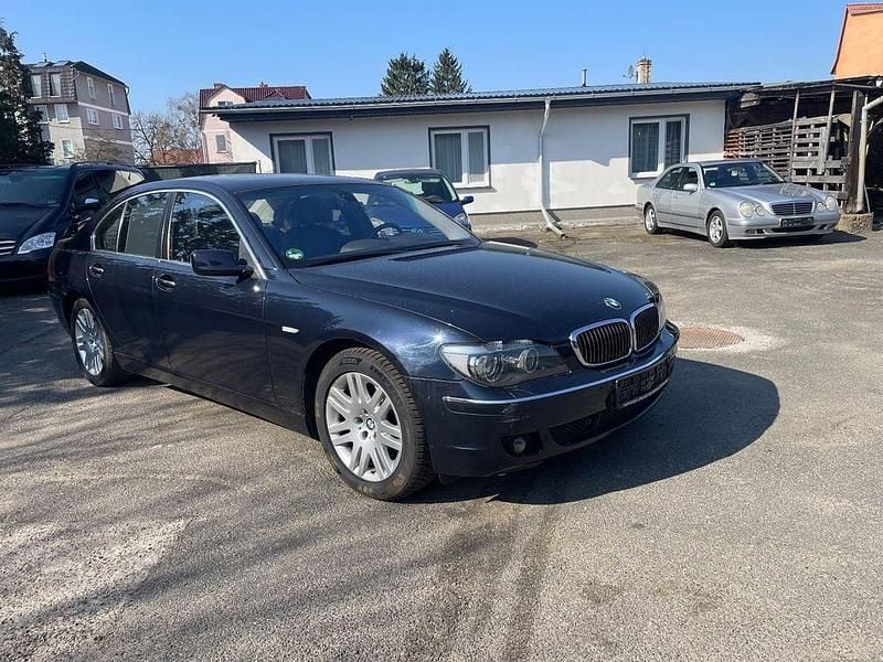 Gebraucht BMW 740L 306 PS (225 kW) 2006 Blau Limousine