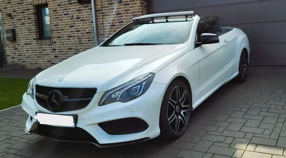Gebraucht Mercedes E200 AMG 184 PS (135 kW) 2015 Weiß Cabrio
