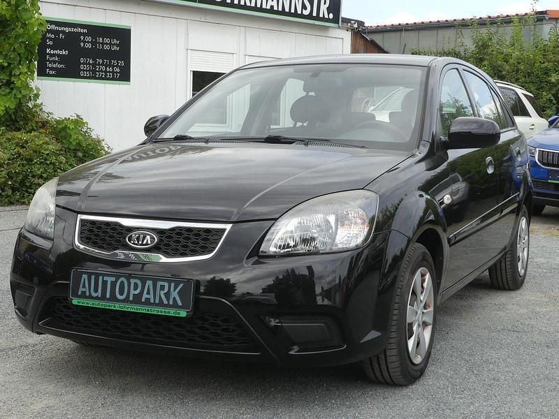 Schwarz Gebraucht 2011 Kia Rio 3 Limousine | 3.500 € (Superpreis) - Bild 1/4