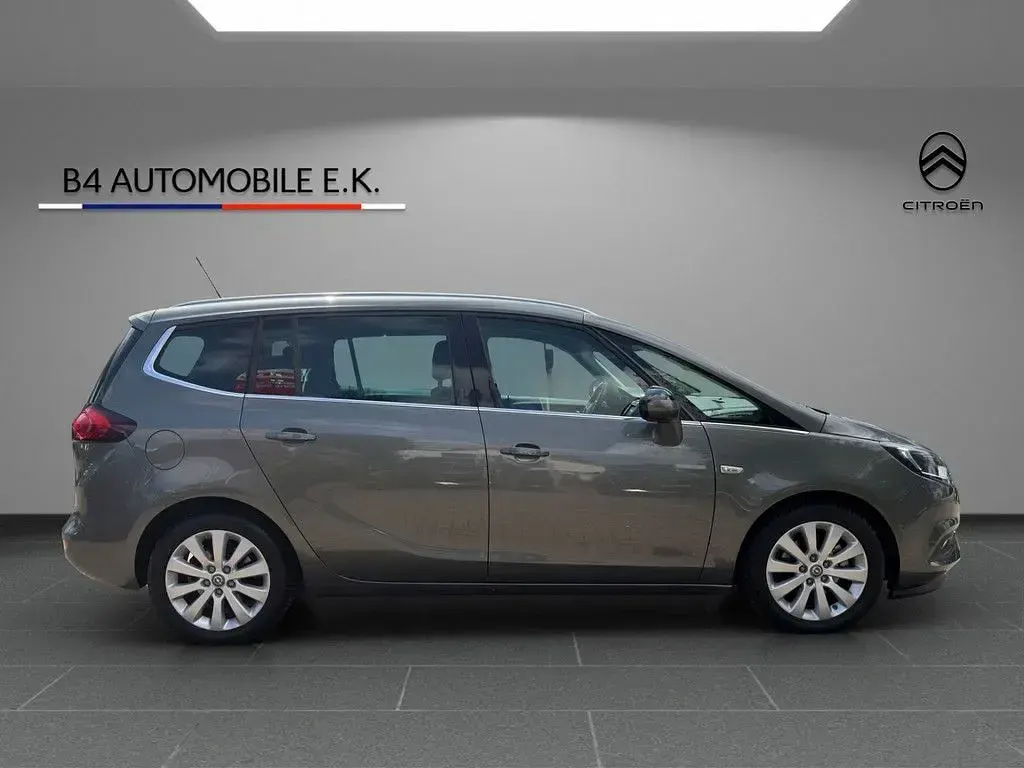 Gebraucht Opel Zafira Innovation 140 PS (102 kW) 2018 Grau Van / Kleinbus