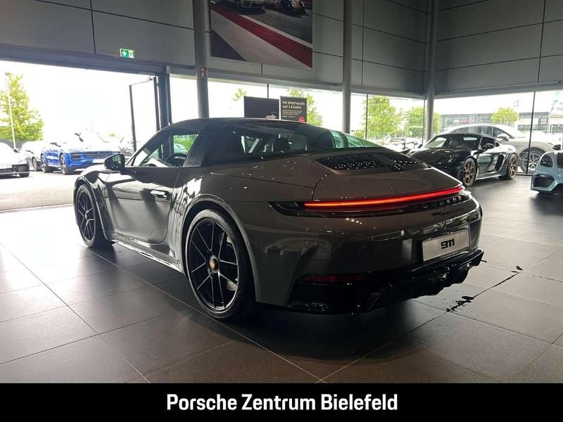 Gebraucht Porsche 992 541 PS (397 kW) 2025 Grau Coupé