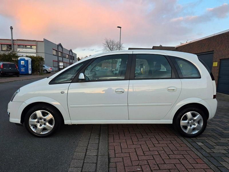 Gebraucht Opel Meriva 125 PS (91 kW) 2009 Weiß Van / Kleinbus
