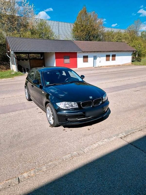 Second-hand BMW 116 122 CP (89 kW) 2010 Negru Hatchback