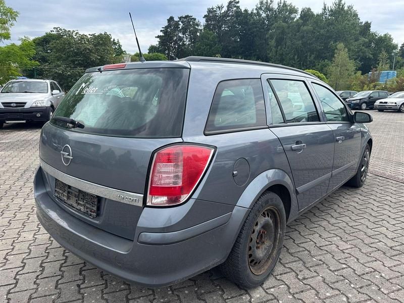 Gebraucht Opel Astra Edition 101 PS (74 kW) 2007 Grau Kombi