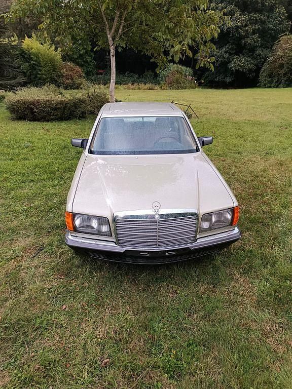 Grün Gebraucht 1982 Mercedes 500 SE Limousine | 20.000 € - Bild 1/4