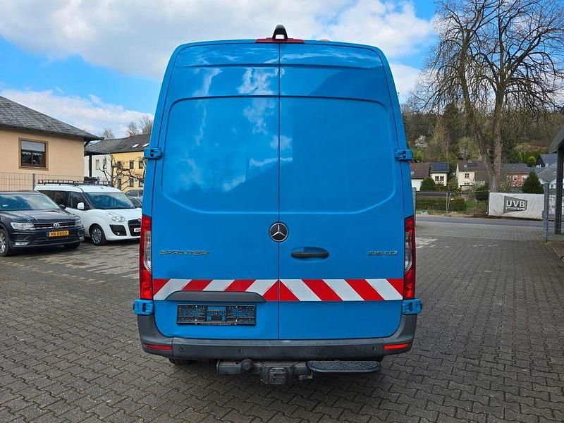 Gebraucht Mercedes Sprinter 190 PS (139 kW) 2019 Blau Van