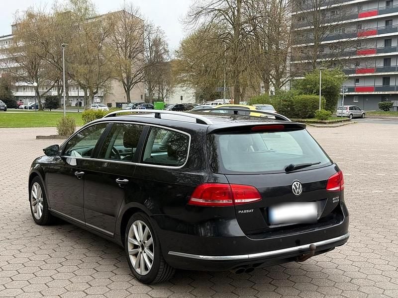 Gebraucht VW Passat Highline 170 PS (125 kW) 2011 Schwarz Kombi