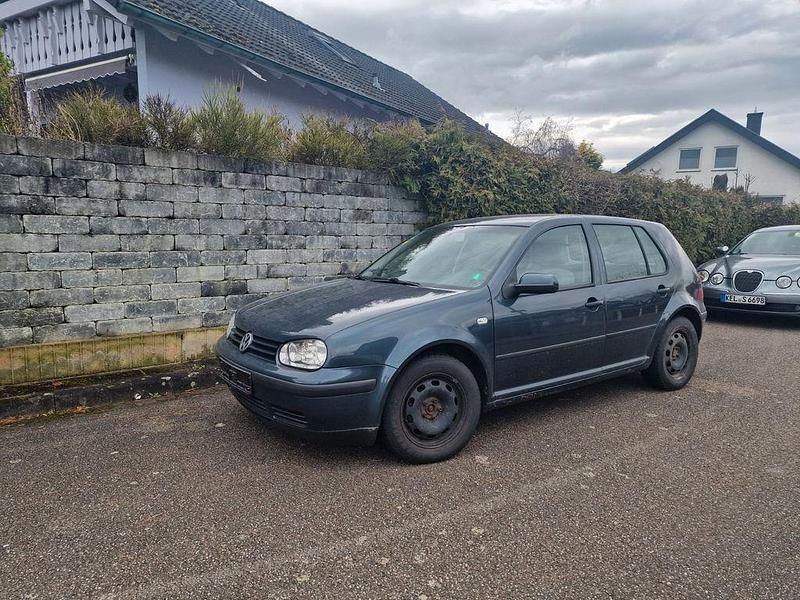 Gebraucht VW Golf IV Basis 105 PS (77 kW) 2001 Schwarz Kombi
