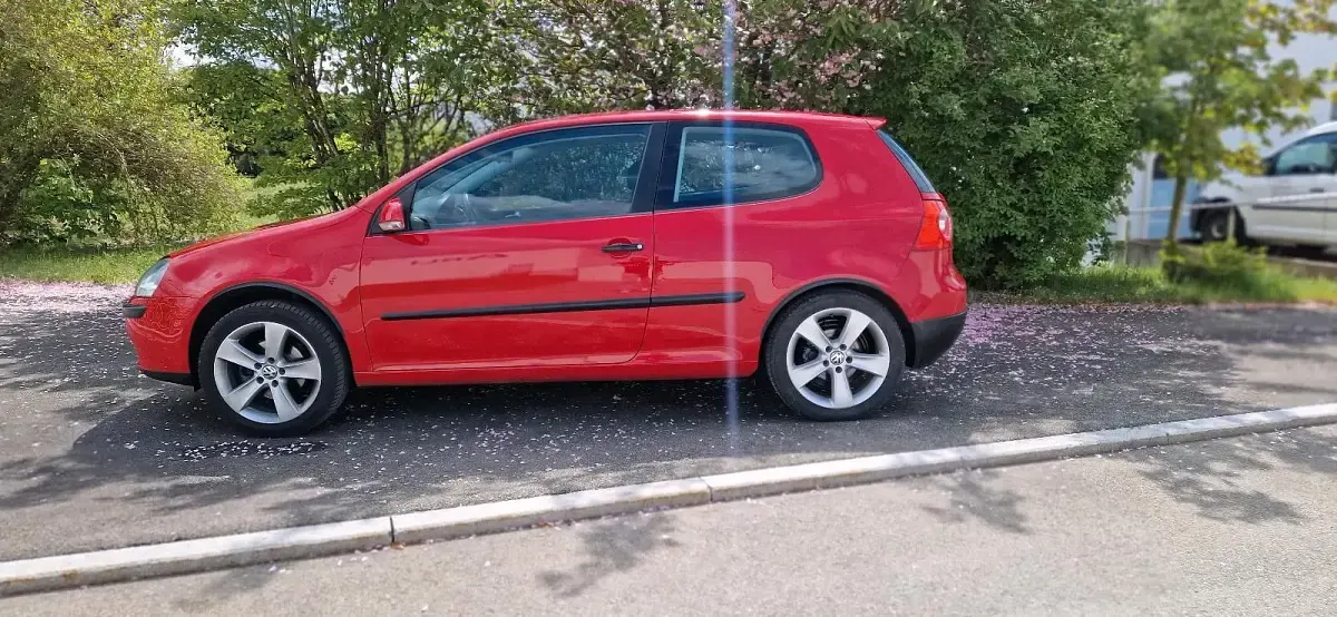 Gebraucht VW Golf 90 PS (66 kW) 2004 Rot Coupé