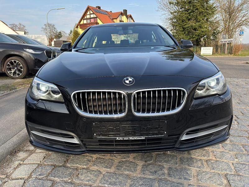 Gebraucht BMW 520 Performance 190 PS (139 kW) 2015 Schwarz Limousine