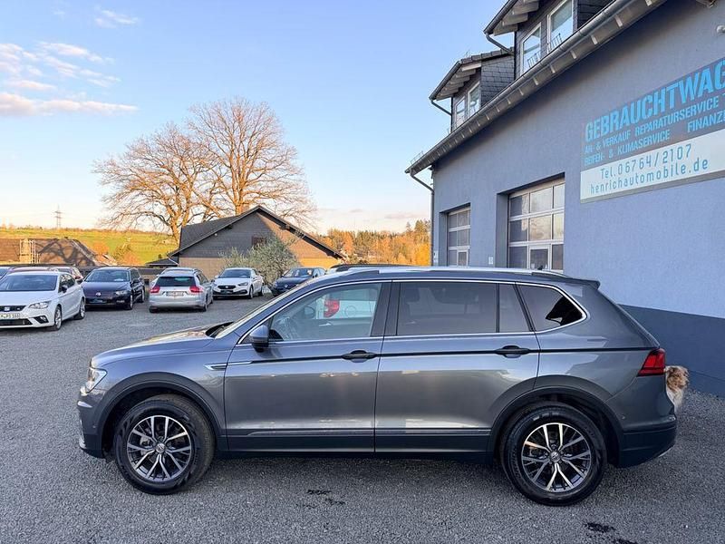 Gebraucht VW Tiguan Allspace Comfortline 150 PS (110 kW) 2021 Grau SUV