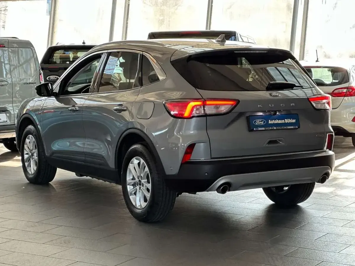 Gebraucht Ford Kuga Titanium 224 PS (164 kW) 2024 Silber SUV