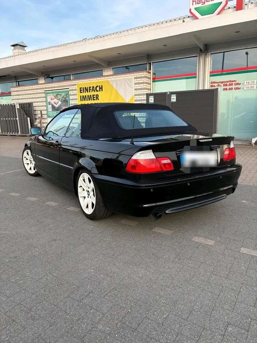 Gebraucht BMW 318 Cabriolet 143 PS (105 kW) 2003 Schwarz Cabrio