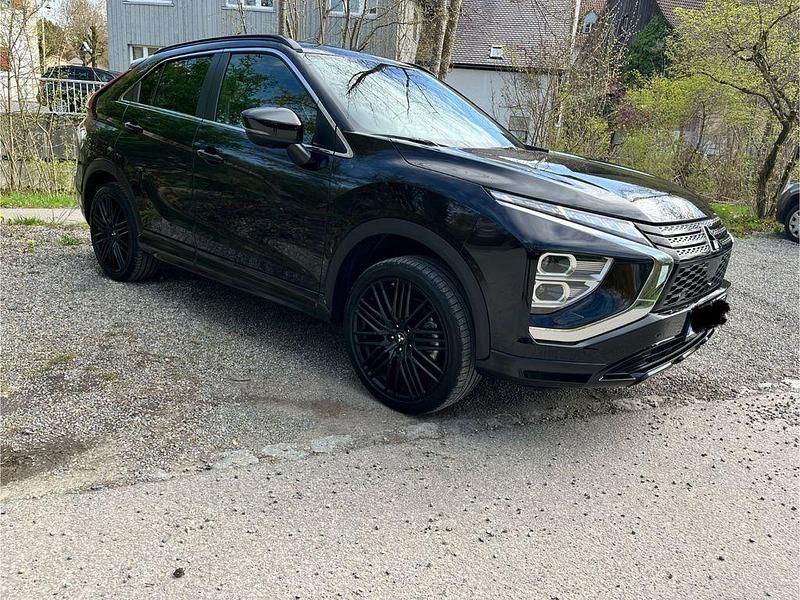 Schwarz Gebraucht 2022 Mitsubishi Eclipse Cross Select SUV | 22.999 € (Guter Preis) - Bild 1/4