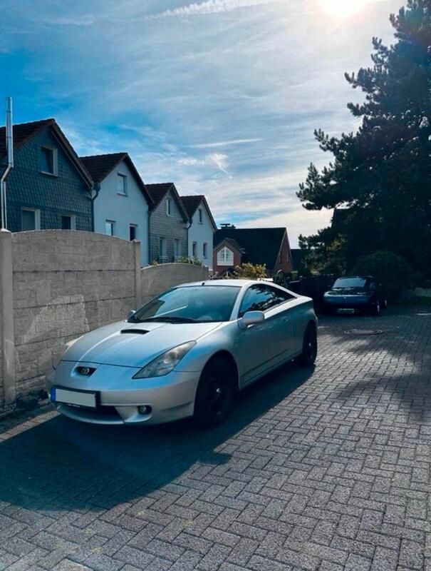 Silber Gebraucht 2000 Toyota Celica T2 Coupé | 3.299 € - Bild 1/4