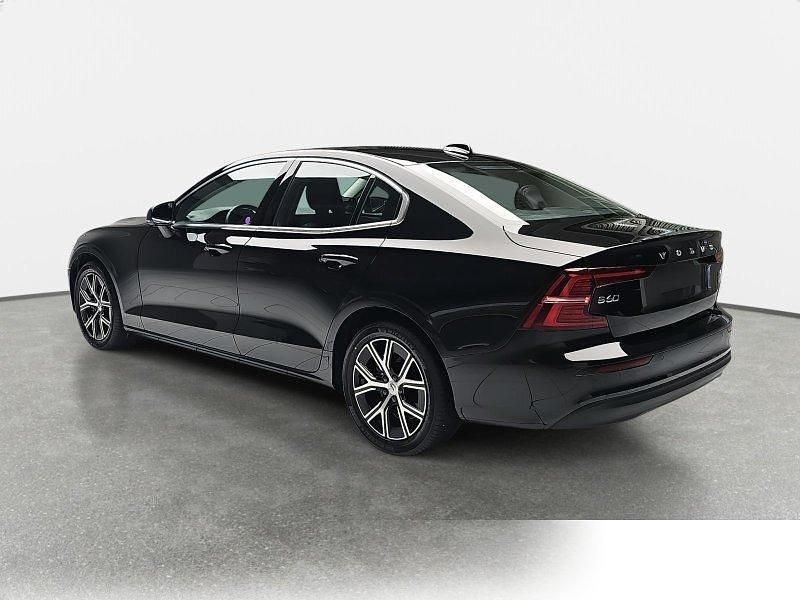 Gebraucht Volvo S60 Core 197 PS (144 kW) 2024 Metallic Limousine