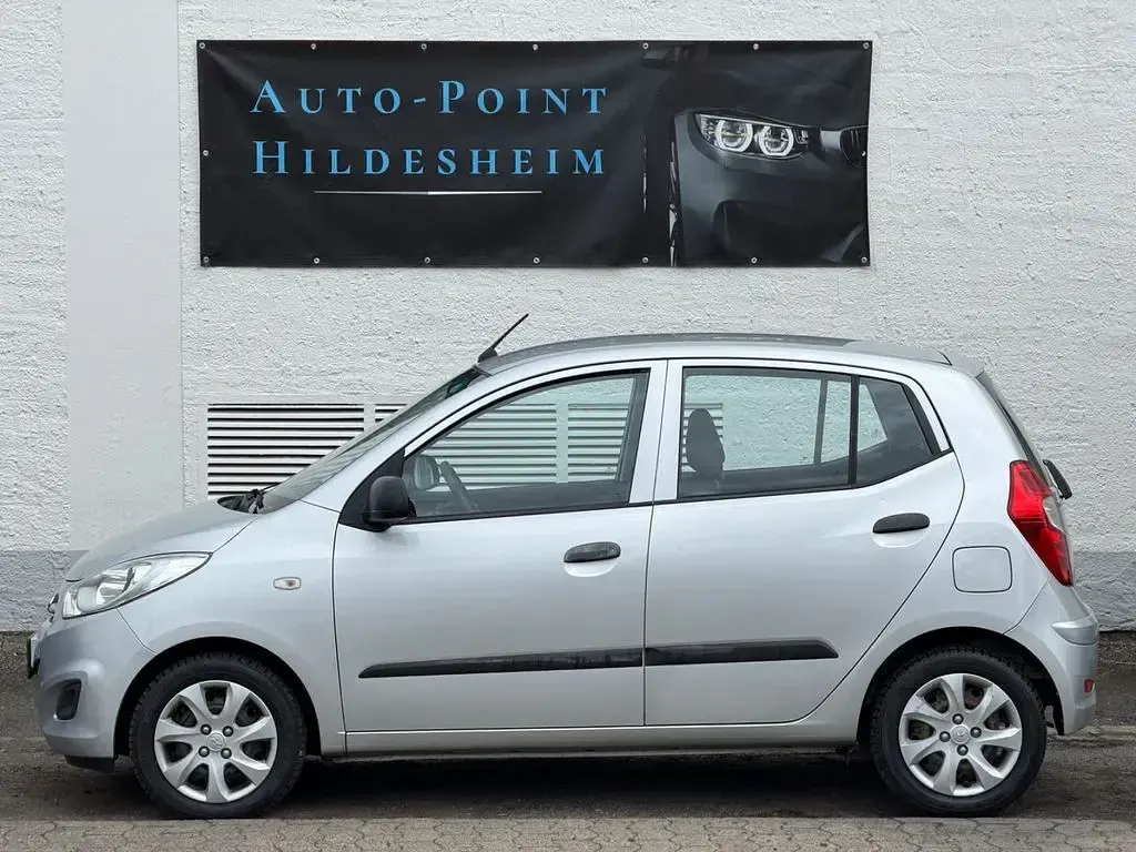 Gebraucht Hyundai i10 Classic 69 PS (50 kW) 2013 Silber Kleinwagen