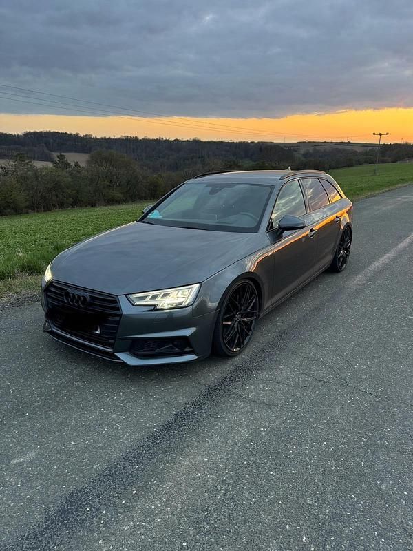 Gebraucht 2019 Audi A4 S-Line Kombi | 25.299 € (Fairer Preis) - Bild 1/4