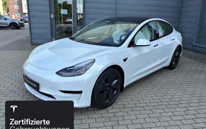 Weiß Gebraucht 2021 Tesla Model 3 Limousine | 25.900 € (Fairer Preis) - Bild 1/4