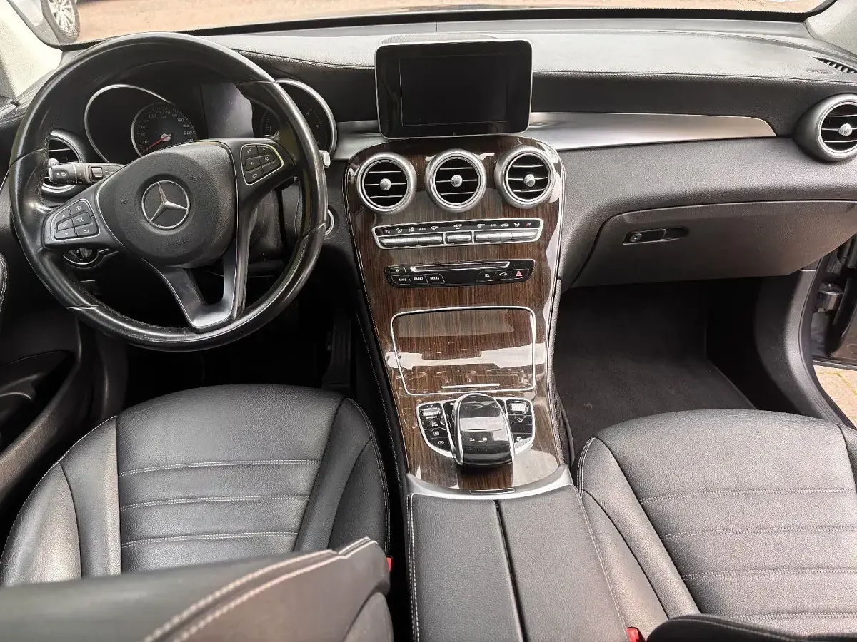 Gebraucht Mercedes GLC220 170 PS (125 kW) 2016 Grau SUV