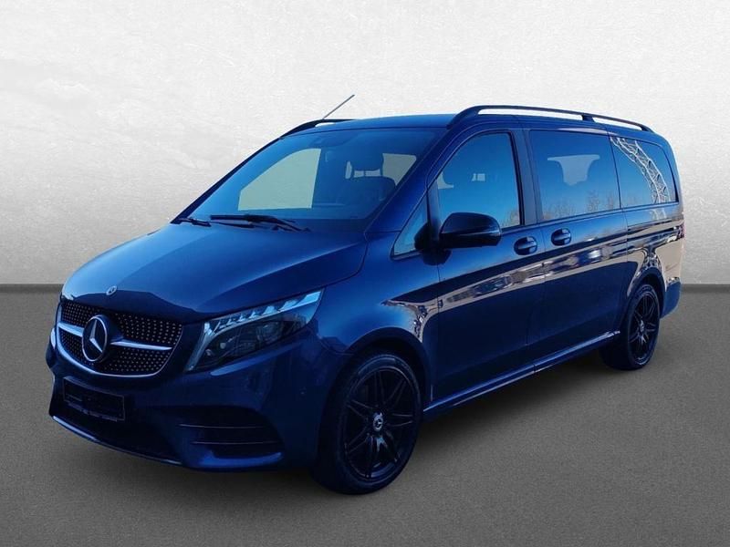 Gebraucht Mercedes V300 Avantgarde 237 PS (174 kW) 2023 Sodalithblau met. Van / Kleinbus