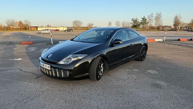 Gebraucht Renault Laguna III 150 PS (110 kW) 2010 Schwarz Coupé