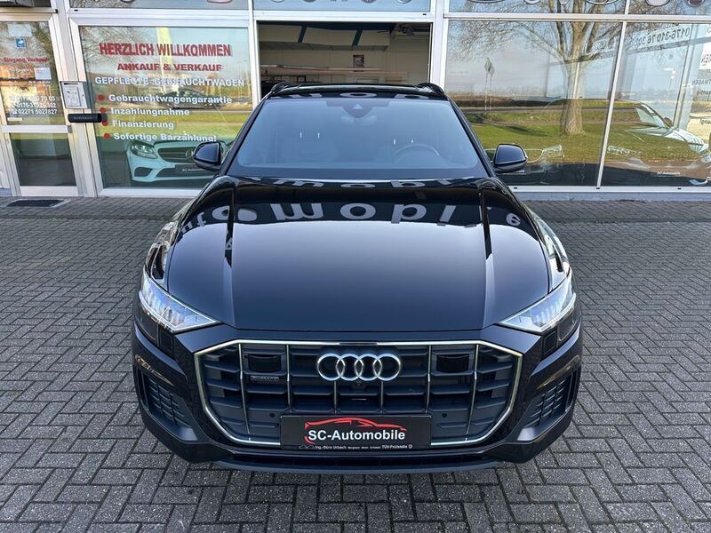 Gebraucht Audi Q8 S-Line 286 PS (210 kW) 2022 Mythosschwarz metallic SUV