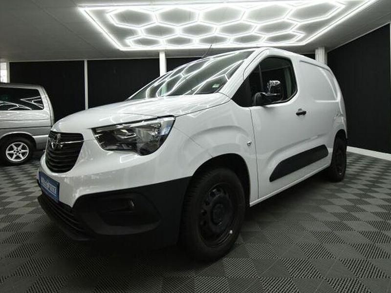 Gebraucht Opel Combo 131 PS (96 kW) 2023 Weiß Van / Kleinbus