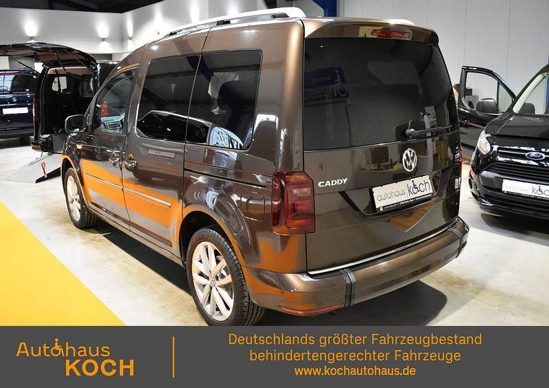 Gebraucht VW Caddy Highline 125 PS (91 kW) 2017 Braun Van / Kleinbus