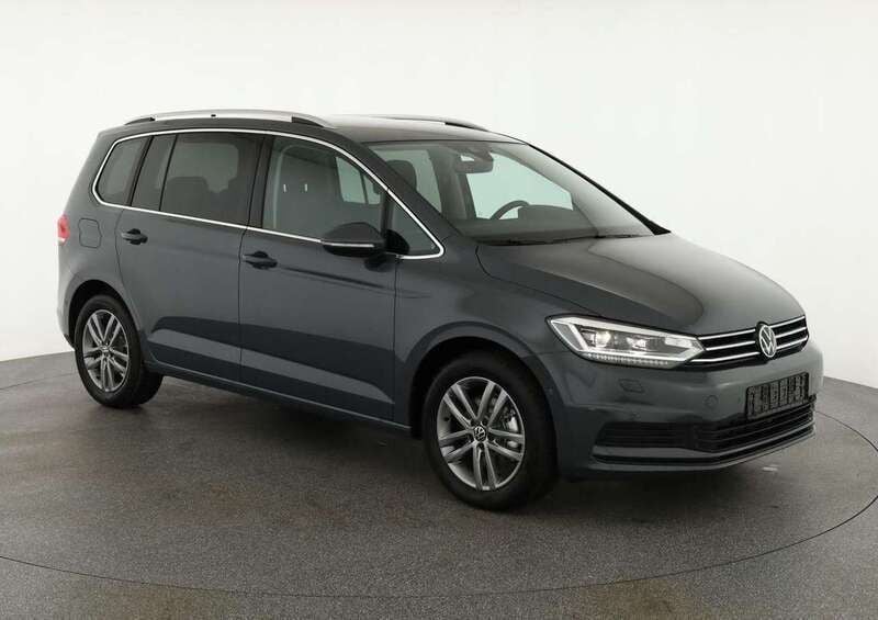Grenadillschwarz metallic Neu 2025 VW Touran Comfortline Van / Kleinbus | 38.045 € (Fairer Preis) - Bild 1/4