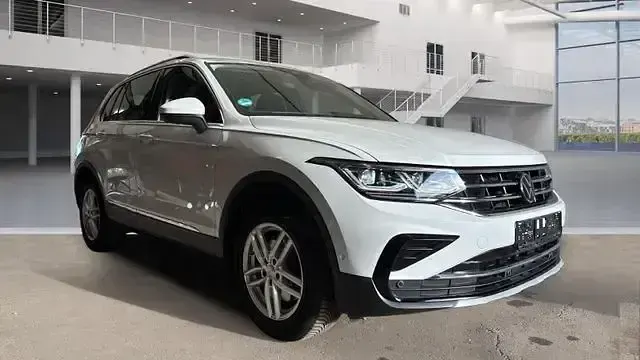 Gebraucht VW Tiguan Elegance 245 PS (180 kW) 2022 Oryxweiss (metallic) SUV