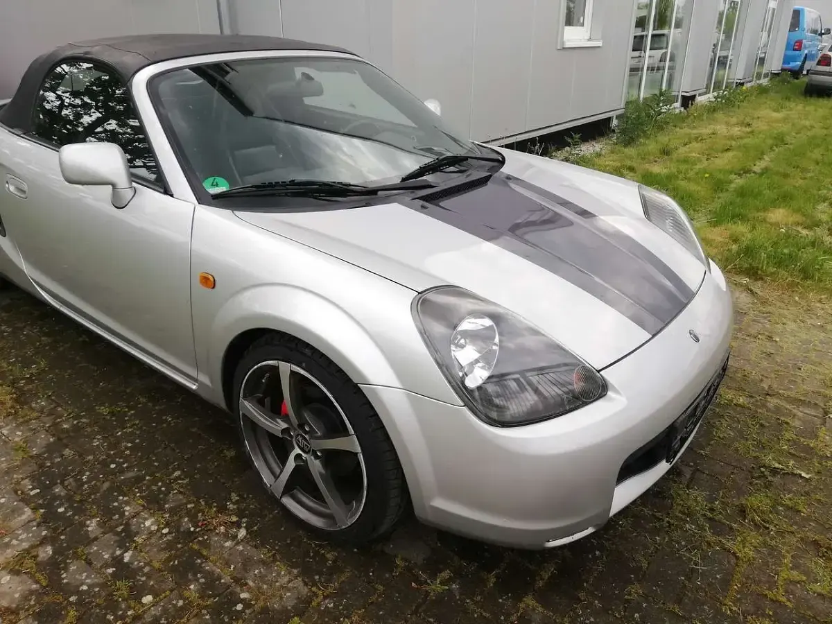 Gebraucht Toyota MR2 140 PS (102 kW) 2001 Silber Cabrio