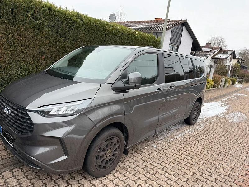 Gebraucht Ford Tourneo 150 PS (110 kW) 2024 Grau Van / Kleinbus