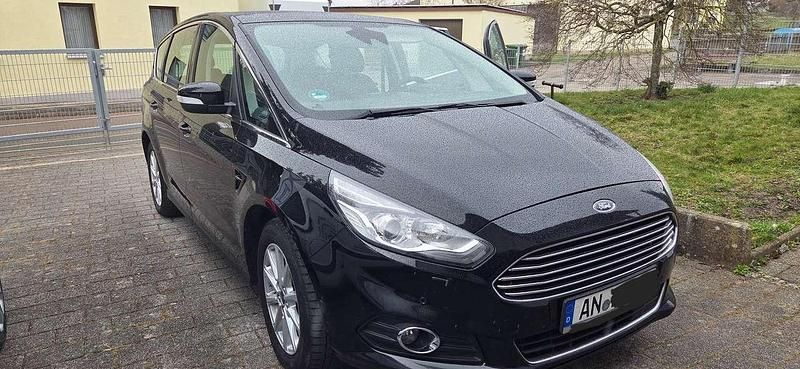 Gebraucht Ford S-MAX Trend 179 PS (131 kW) 2017 Schwarz Van / Kleinbus