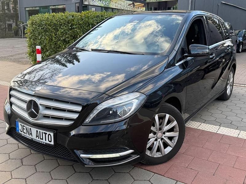Gebraucht Mercedes B220 170 PS (125 kW) 2013 Schwarz Van / Kleinbus