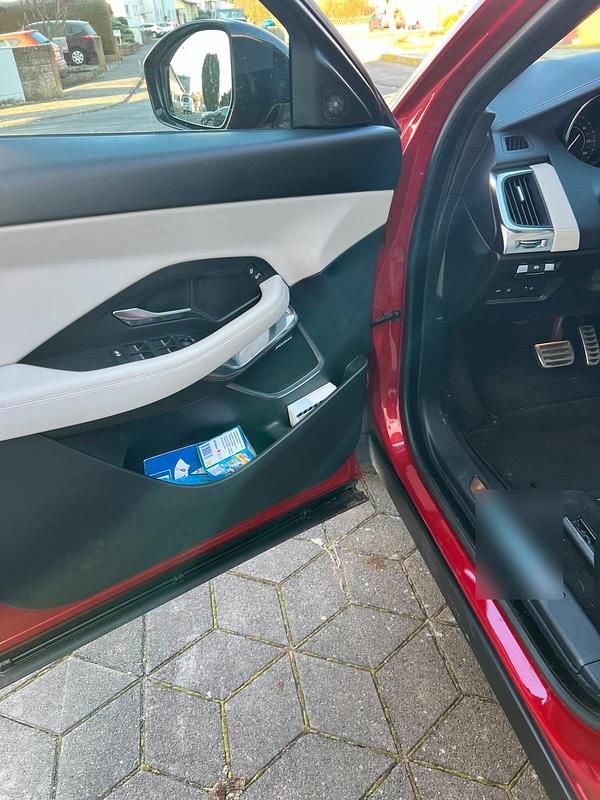 Usata Jaguar E-Pace 240 CV (176 kW) 2019 Rosso SUV