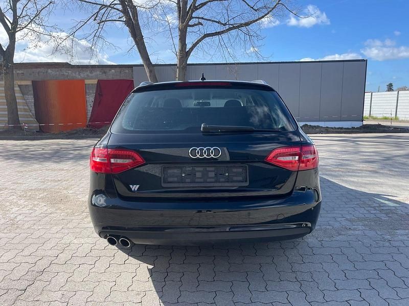 Gebraucht Audi A4 Sport 150 PS (110 kW) 2015 Schwarz Kombi