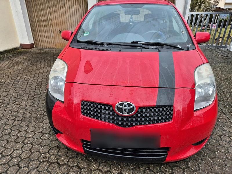 Gebraucht Toyota Yaris 87 PS (63 kW) 2006 Rot Kleinwagen