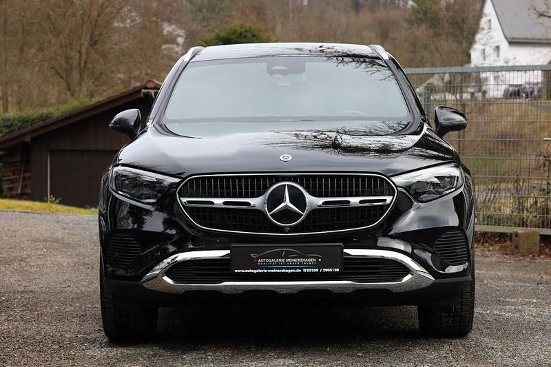 Gebraucht Mercedes GLC450 367 PS (269 kW) 2024 Schwarz SUV