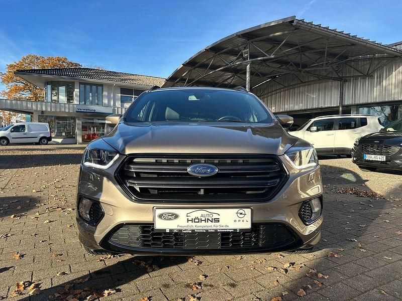 Gebraucht Ford Kuga ST-Line 175 PS (128 kW) 2019 Silber SUV