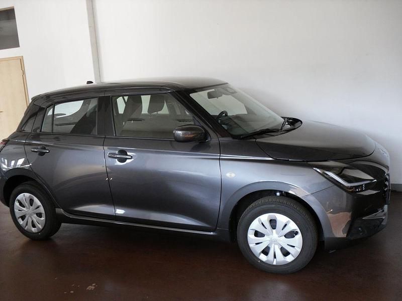 Gebraucht Suzuki Swift Club 83 PS (61 kW) 2025 Grau Kleinwagen