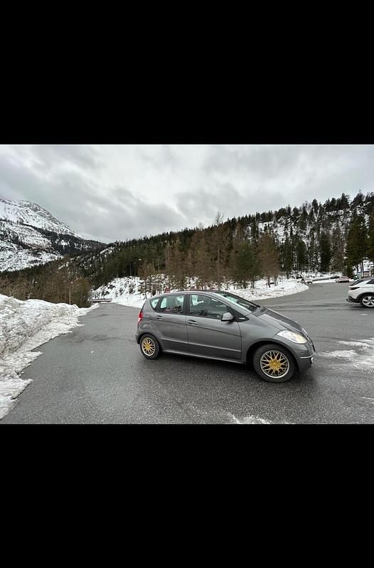 Gebraucht Mercedes A160 95 PS (69 kW) 2010 Grau Limousine