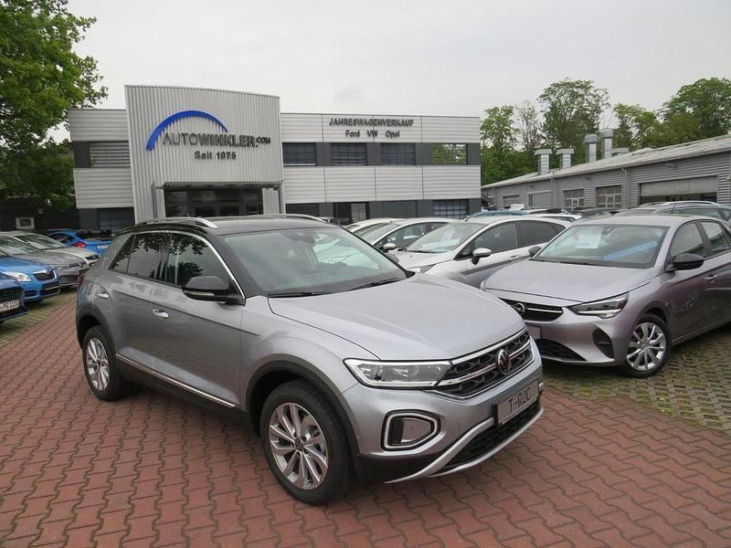 Gebraucht VW T-Roc 150 PS (110 kW) 2024 Grau SUV